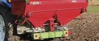 Разбрасыватель минеральных удобрений Unia MX 900 c ВОМ